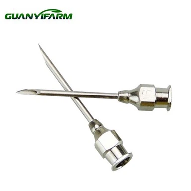 Injecter une aiguille de vaccin